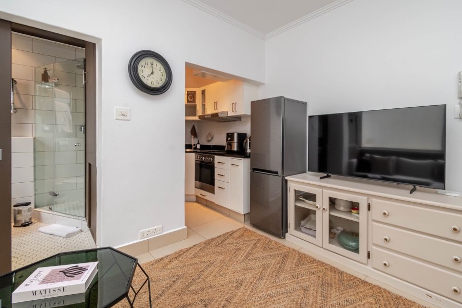 1 Bedroom Property for Sale in Green Point Western Cape